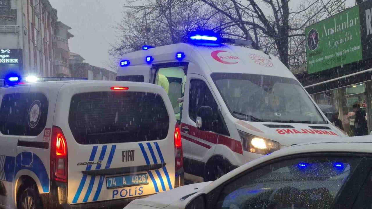 Bartın'da Bıçaklı Kavga: Kıraathanede Oyun Tartışması 1 Yaralı