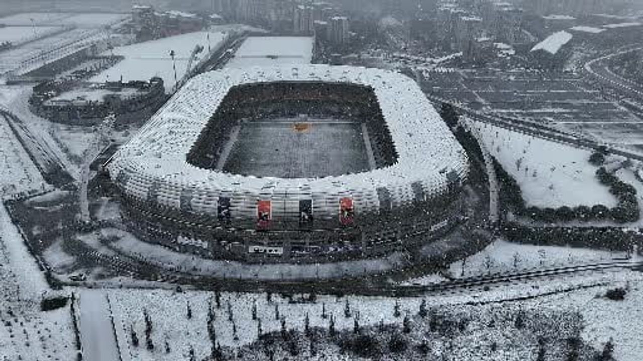 Başakşehir'de Kar: Drone ile Kartpostalık Görüntüler