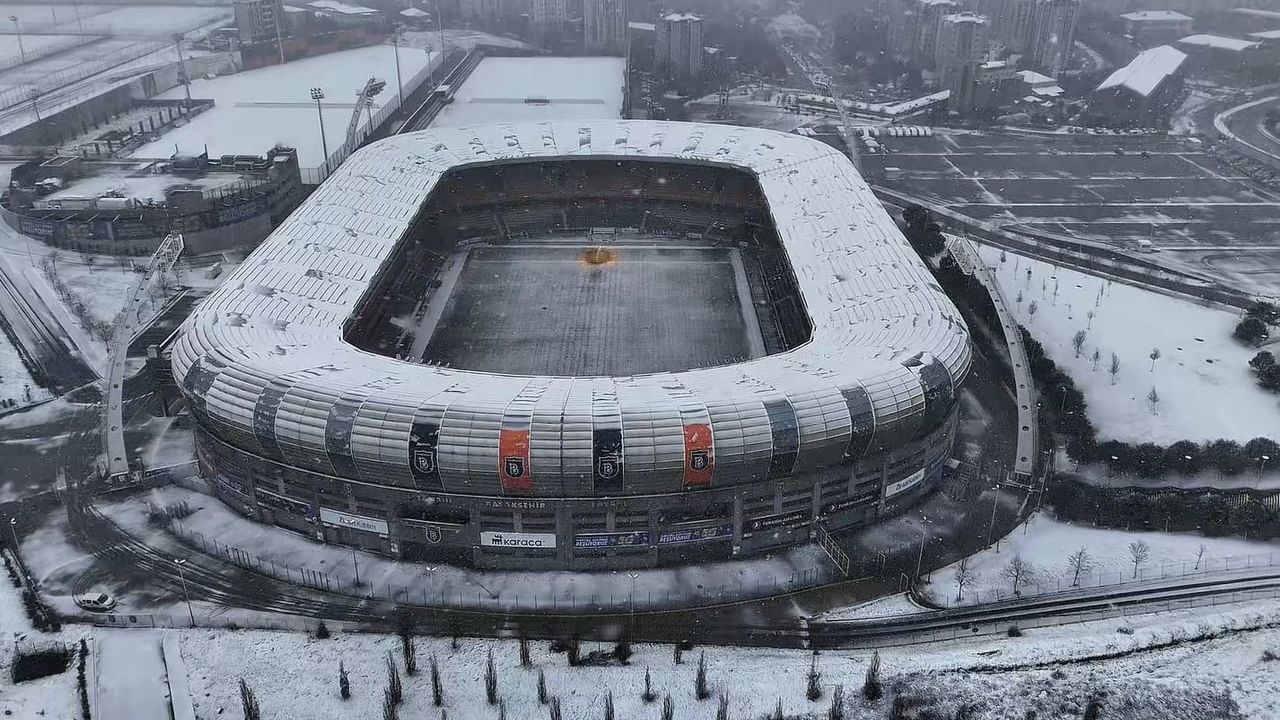 Başakşehir'de Kartpostal Gibi Kar: Havadan Görüntüler