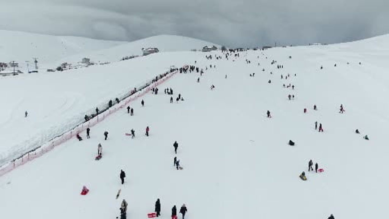 Başçiftlik 10’uncu Kar Şenliği: Binlerce Kişi Karda Buluştu