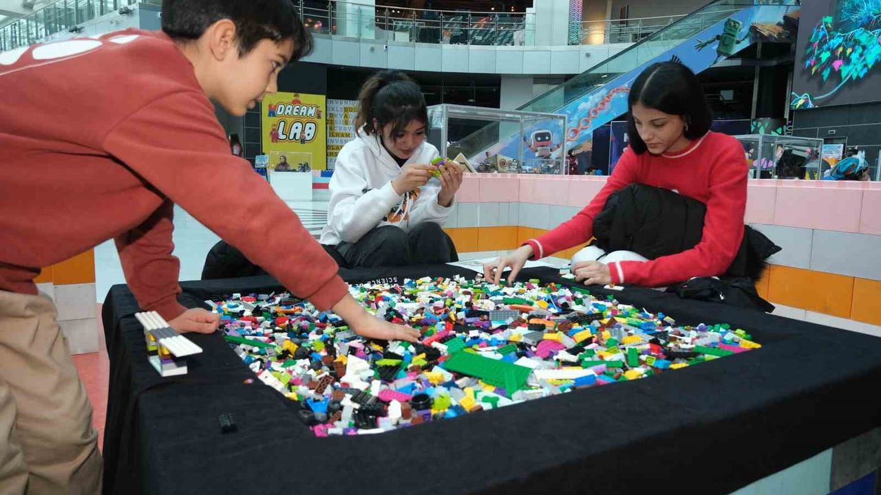 Başkan Altay Ara Tatilde Tüm Çocukları Konya Bilim Merkezi’ne Davet Etti