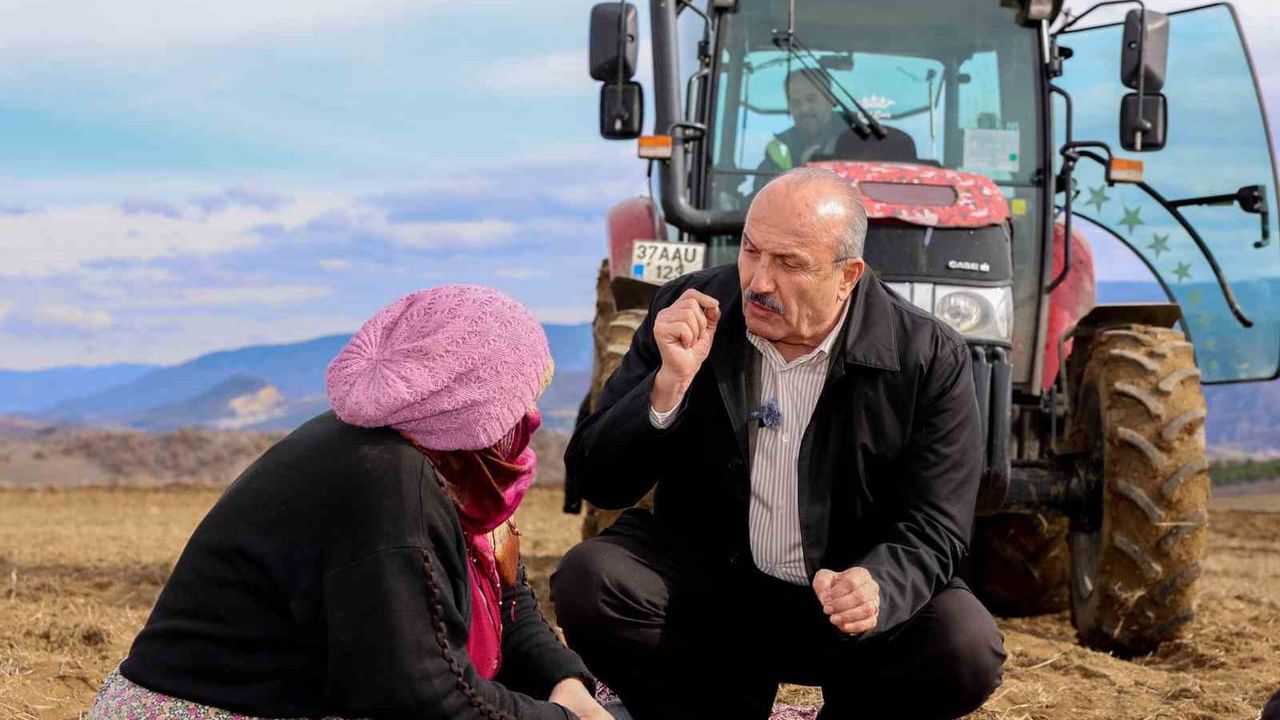 Başkan Arslan Taşköprü'de sarımsak işçileriyle buluştu