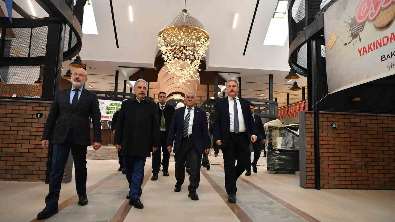 Başkan Büyükkılıç Çarşı Melikgazi'yi Yerinde İnceledi