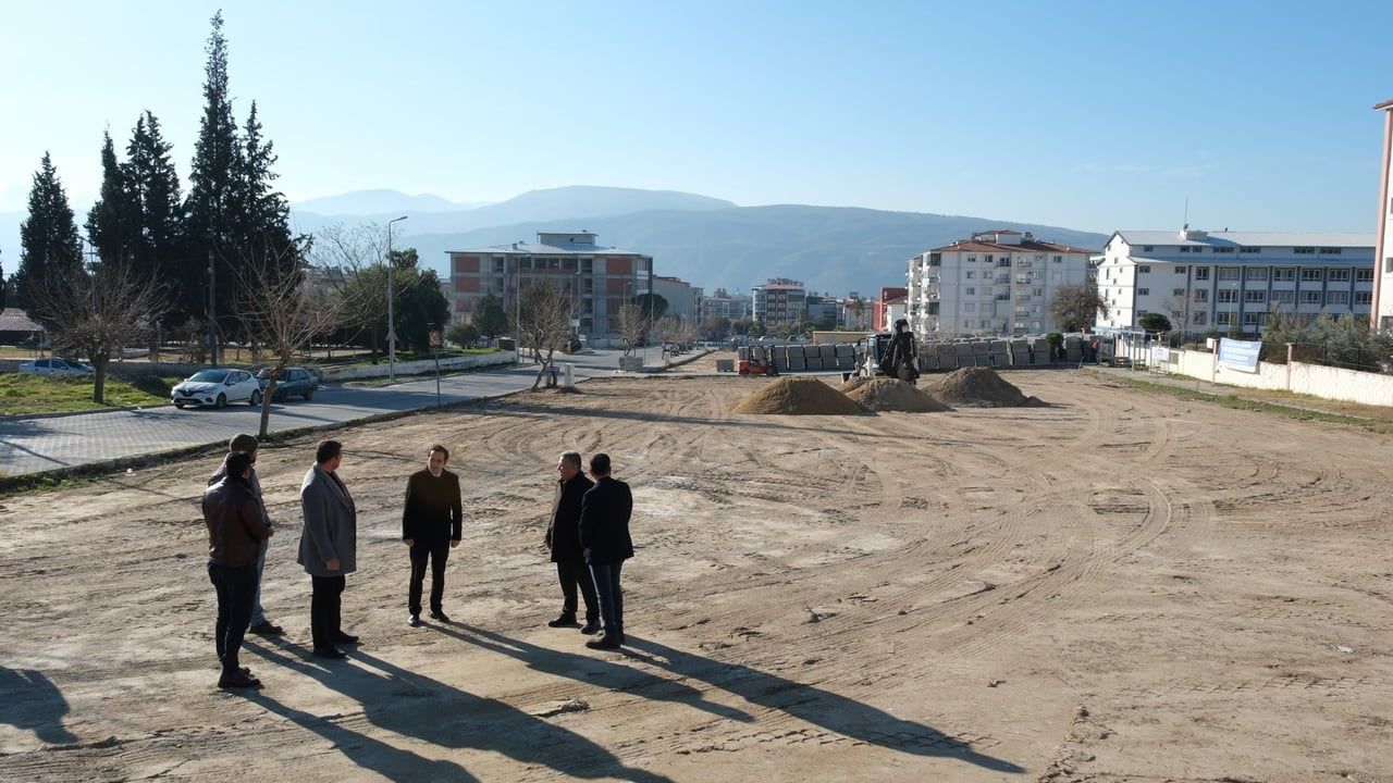 Başkan Erol, Buharkent’te 7,5 Dönümlük Yeşil Alan ve Otopark Projesini İnceledi