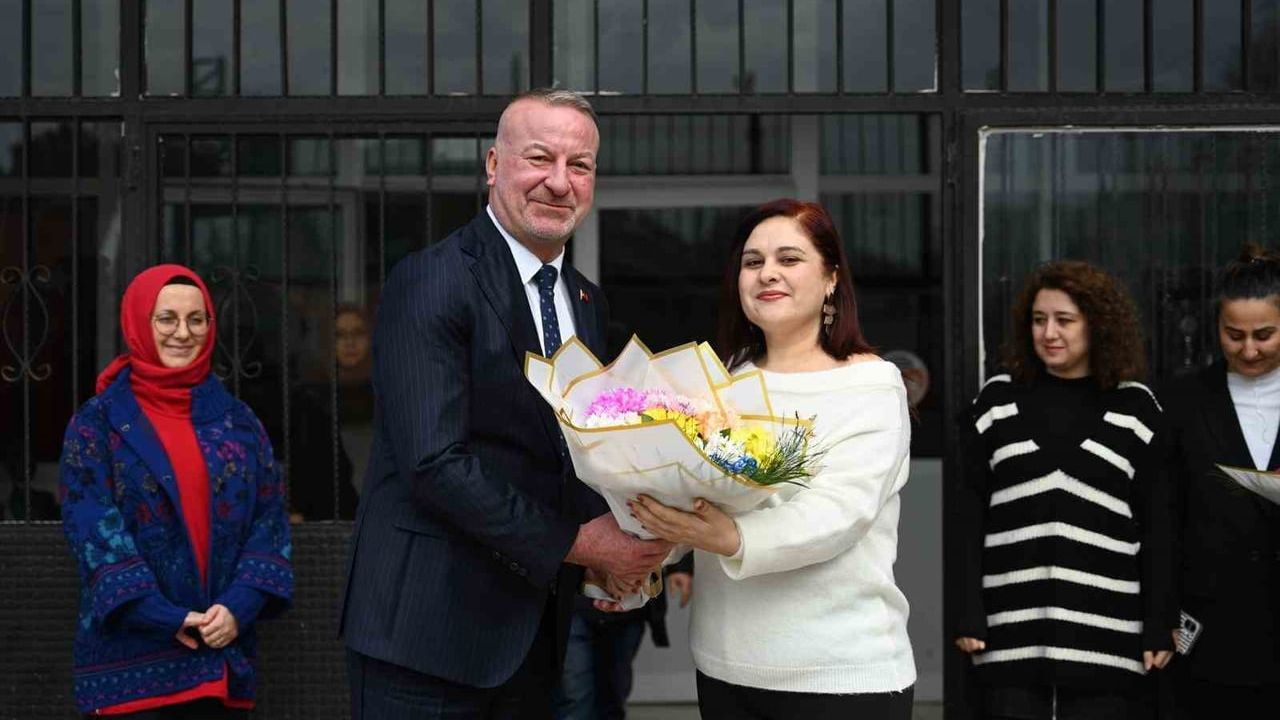 Başkan Karabatı, Adnan Menderes Ortaokulu'na Tam Destek