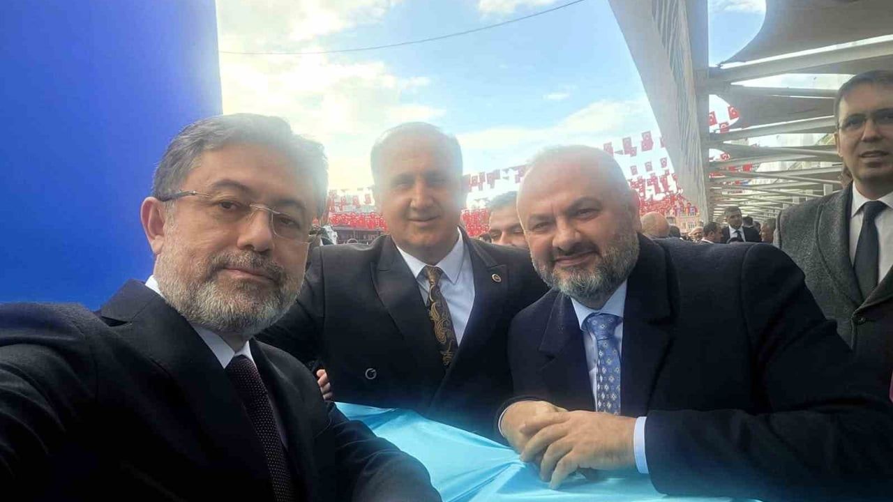 Başkan Kaya'dan Bakan Yumaklı'ya: İncirliova'da Deve Güreşleri Yeniden Başlasın