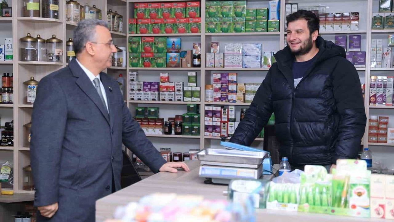 Başkan Kurnaz İstiklal Caddesi'nde: "Esnafımız İlçemizin Can Damarı"