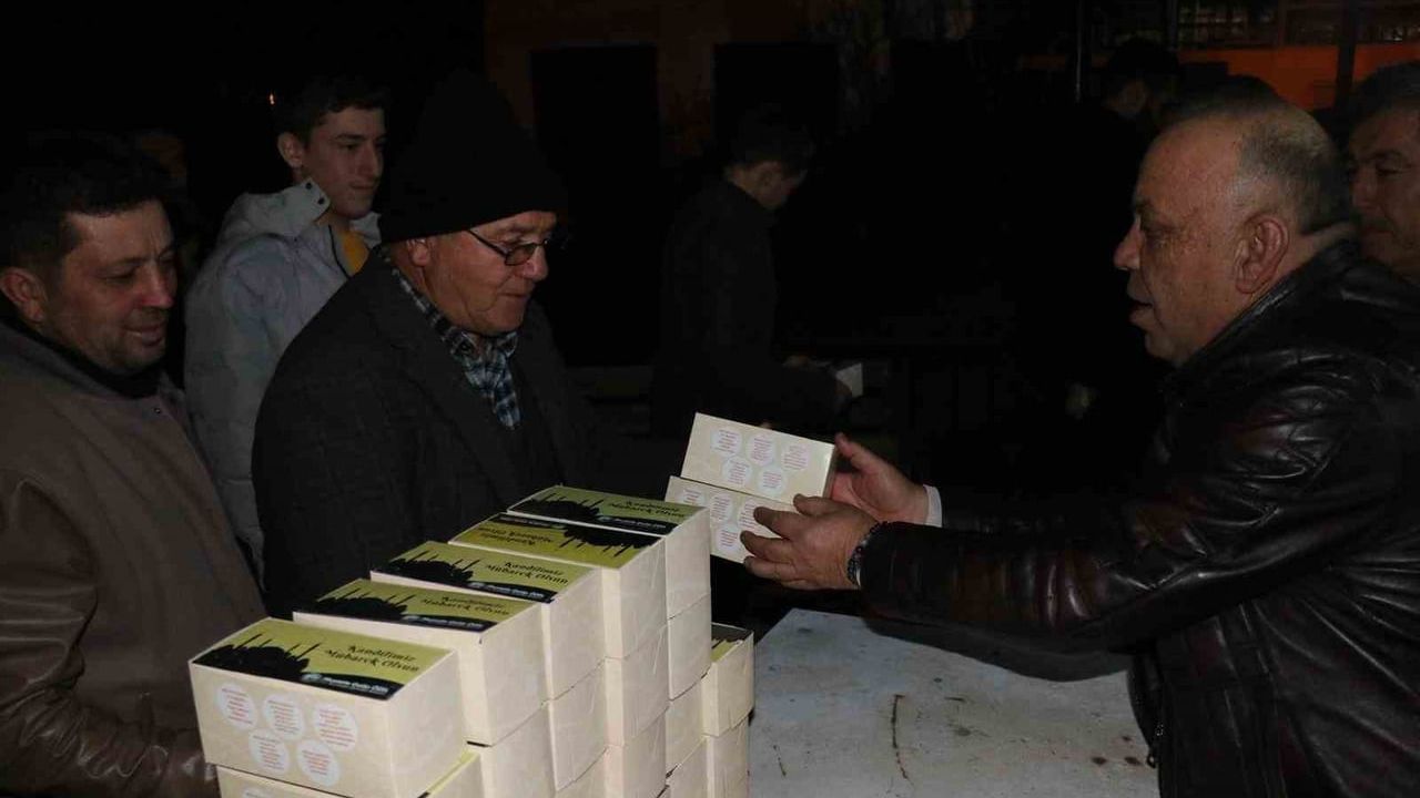 Başkan Özel Kandil Gecesi Kızılca'da Vatandaşlarla Buluştu