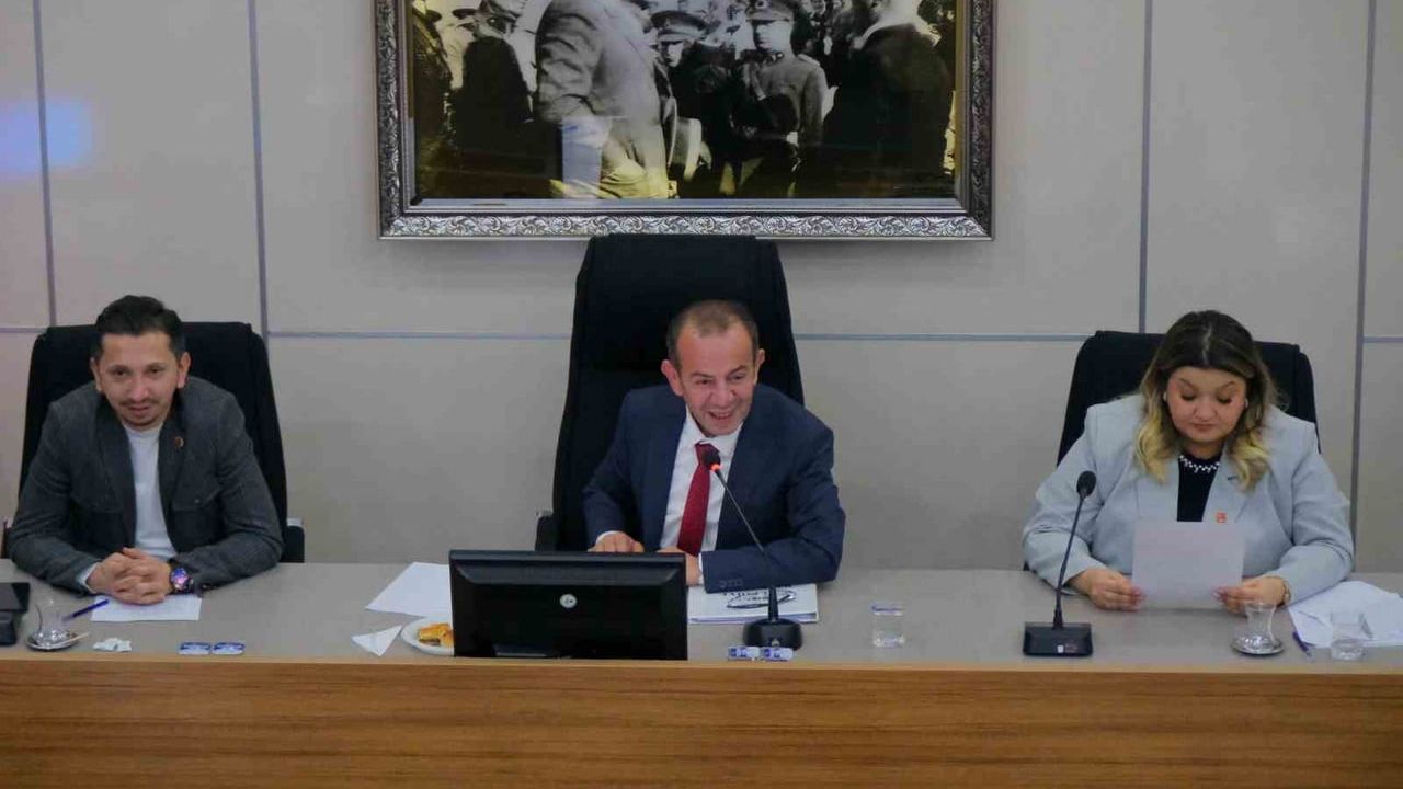 Başkan Tanju Özcan Kâbe’de Bolu İçin Kar Duası Yaptı: "Dualarım Kabul Oldu"