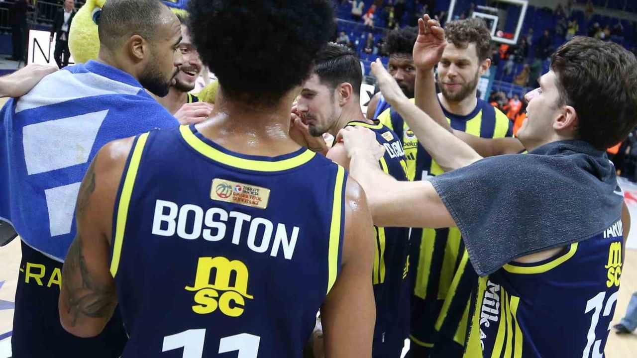 Basketbol Süper Lig: Fenerbahçe 89-58 Bahçeşehir Koleji — Liderliğe Yükseldi