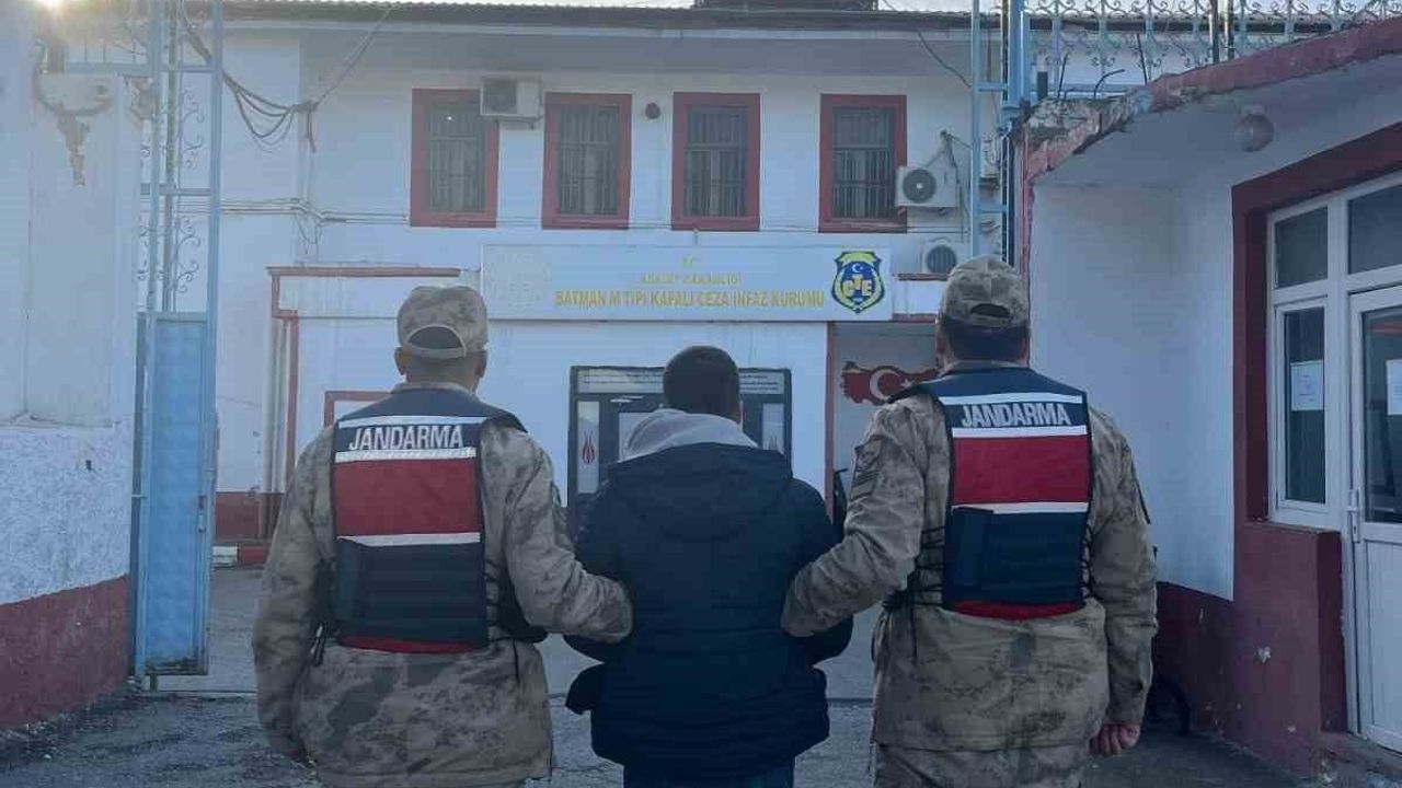 Batman'da 12 Yıl 6 Ay Hapis Cezalı Y.S. Alışveriş Merkezinde Yakalandı