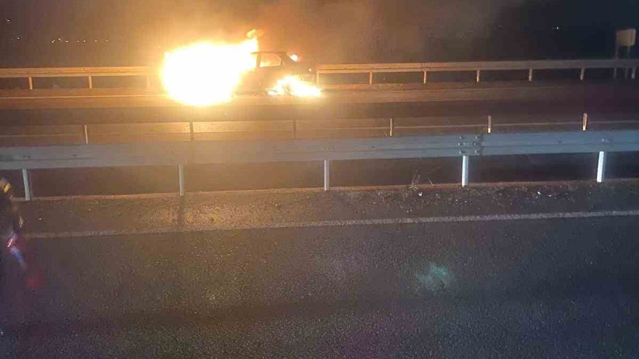 Batman-Diyarbakır karayolunda araç yangını — İtfaiye müdahale etti