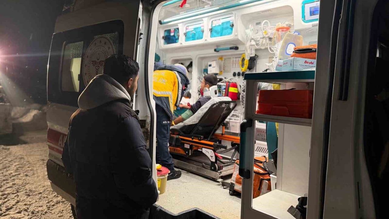 Batman Sason Balbaşı'da Mahsur Kalan Hasta Kurtarıldı
