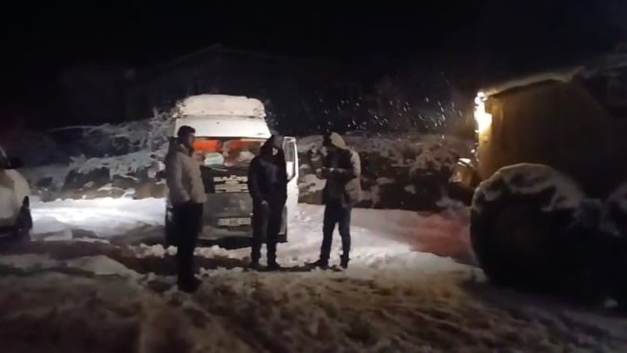 Batman Sason'da Mahsur Kalan 10 Kişi İl Özel İdaresi Tarafından Kurtarıldı