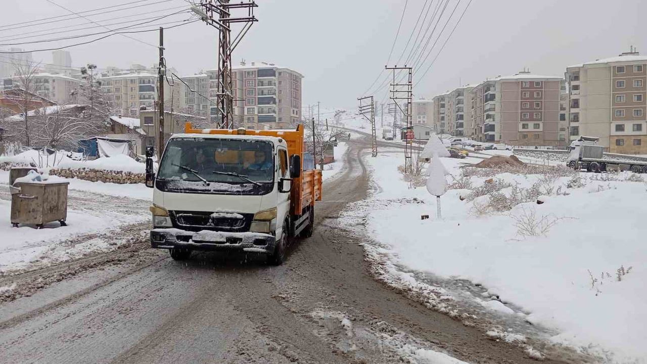 Battalgazi'de Kar Seferberliği: Belediyeden 7/24 Ulaşım Güvencesi