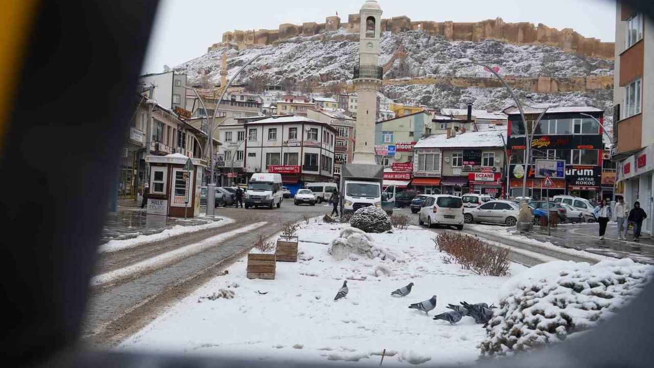 Bayburt’a Kar ve Kuvvetli Fırtına Uyarısı: Rüzgar 90 Kilometreye Ulaşabilir