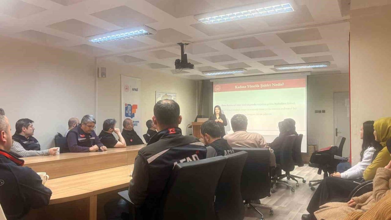 Bayburt AFAD'da 'Kadına Yönelik Şiddetle Mücadele' Eğitimi