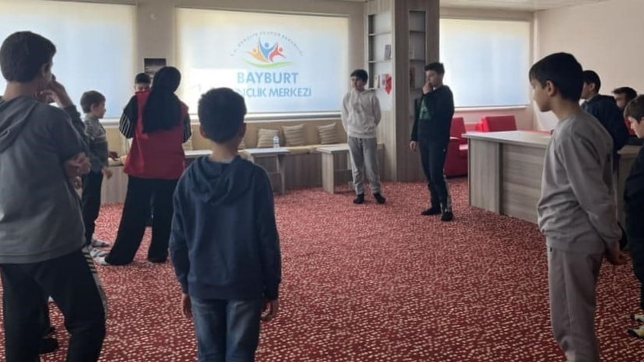 Bayburt'ta Gençlik Kış Kulübü'nün İlk Haftası Tamamlandı