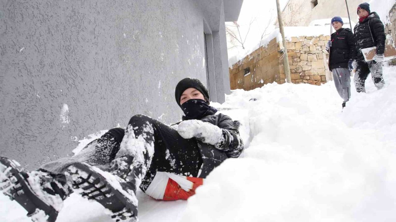 Bayburt’ta Kar: 14 Ocak 2026 Çarşamba Günü Okullarda 1 Gün Tatil