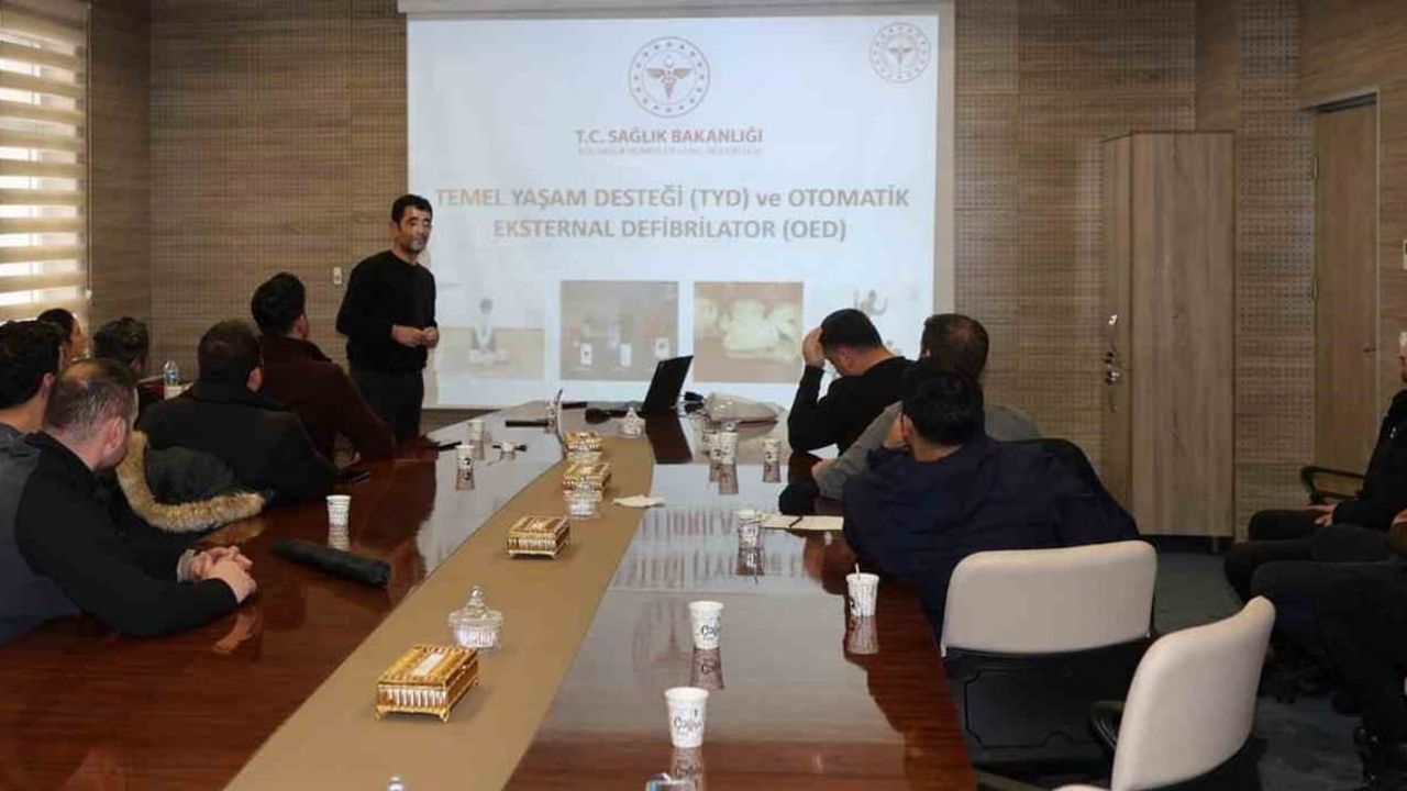 Bayburt'ta POMEM Adaylarına İlk Yardım Eğitimi — 'İlk Yardımcı Belgesi' Verildi