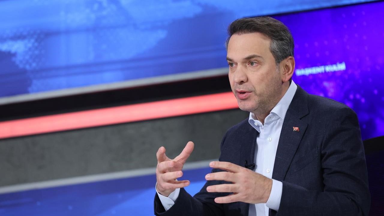 Bayraktar: Azerbaycan'dan 33 milyar m³ Doğalgaz Anlaşması