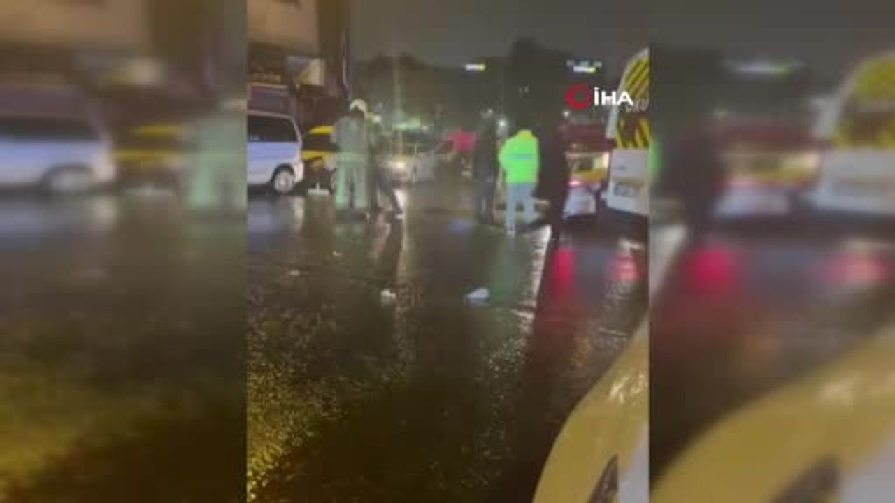 Bayrampaşa'da Sağanak: Ordu Caddesi'nde Yol Çöktü