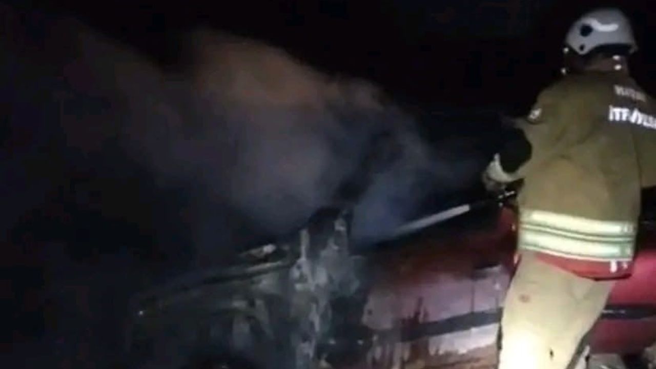 Belen'de Seyir Halindeki Otomobil Alevlere Teslim Oldu