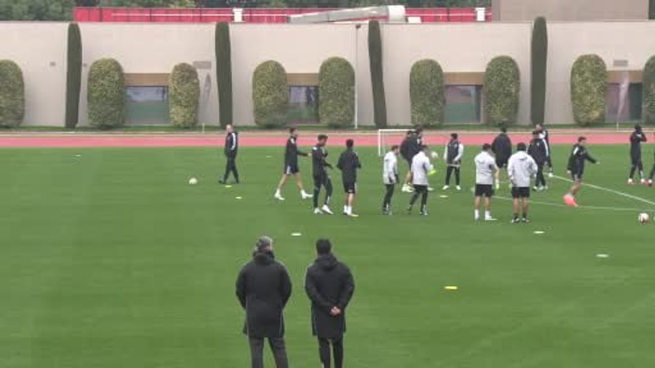 Beşiktaş Antalya'da Devre Arası Antrenmanına Devam Ediyor