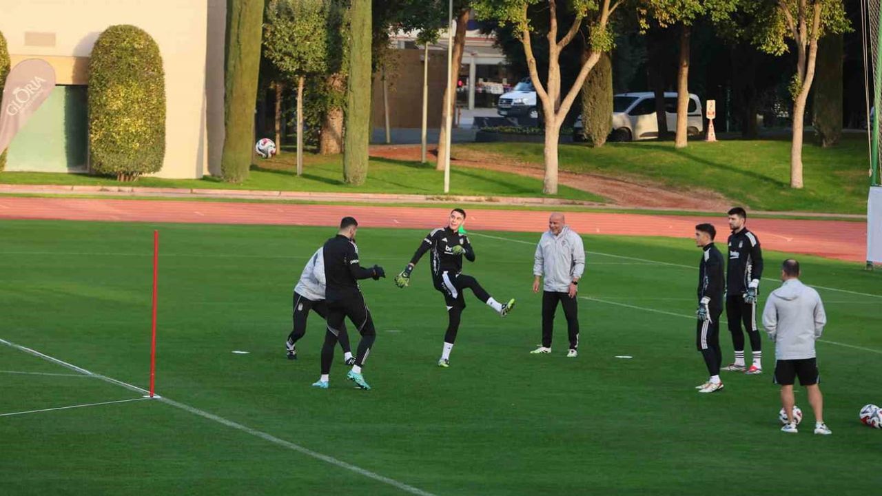 Beşiktaş Antalya'da Devre Arası Antrenmanlarını Sürdürüyor