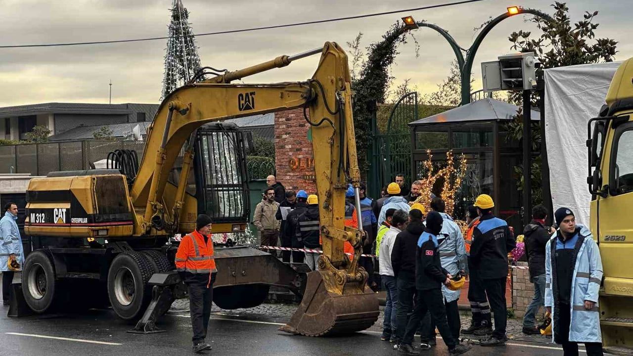 Beşiktaş’ta Oligark İstanbul’un 6 Kaçak Eklentisi Yıkıldı