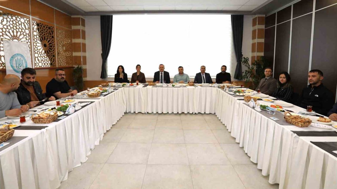 BEÜ Rektörü Elmastaş, 10 Ocak Çalışan Gazeteciler Günü'nde Gazetecileri Ağırladı