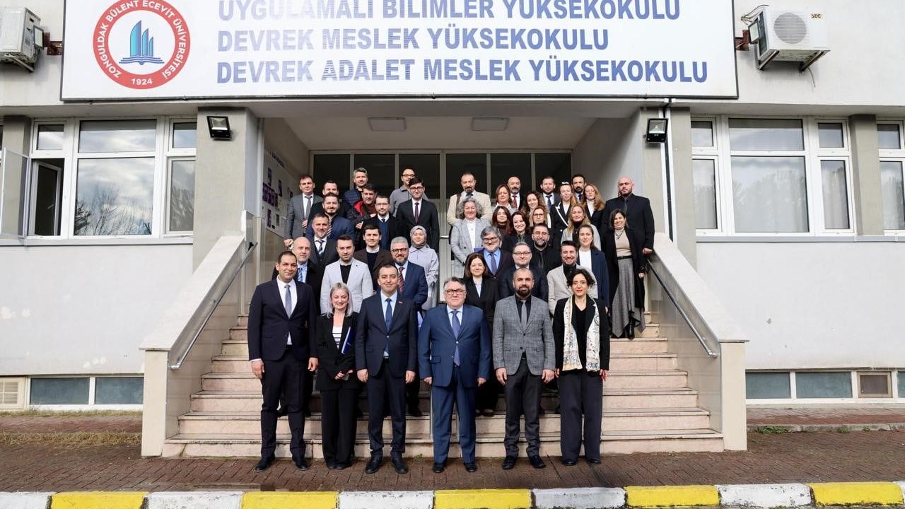 BEUN Devrek MYO ve Uygulamalı Bilimler Yüksekokulu 2025-2026 Akademik Kurulu Toplandı