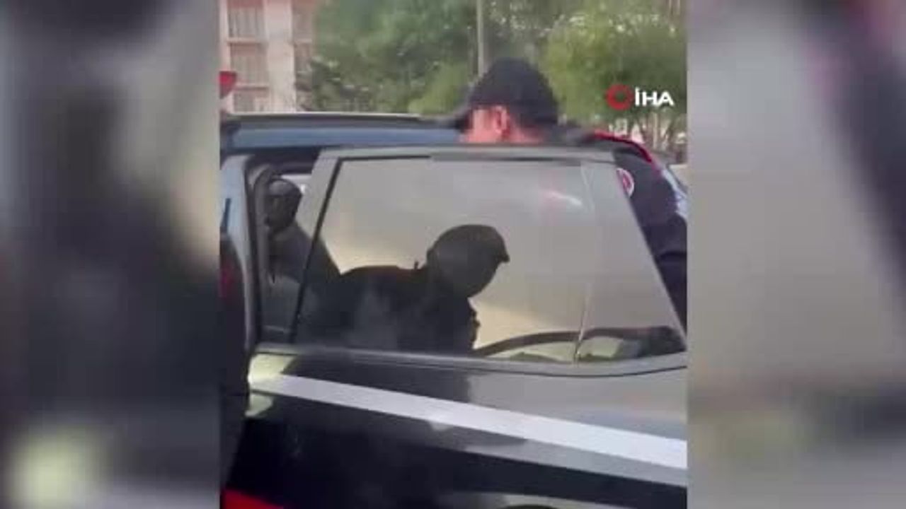 Beyoğlu'da Durdurulan Şüpheli Firari Çıktı: 26 Yıl Kesinleşmiş Hapis