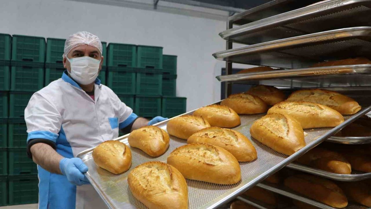 Beyşehir'de Ramazan'a Özel: Halk Ekmek 200 gr 6 Lira