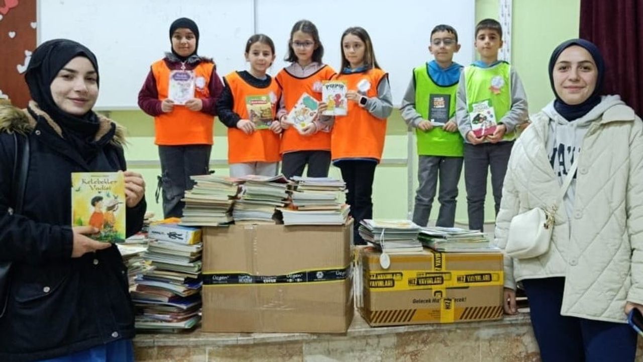 Beyşehirli Yurt Öğrencilerinin Kitap Yardımı Nusaybin'e Ulaştı