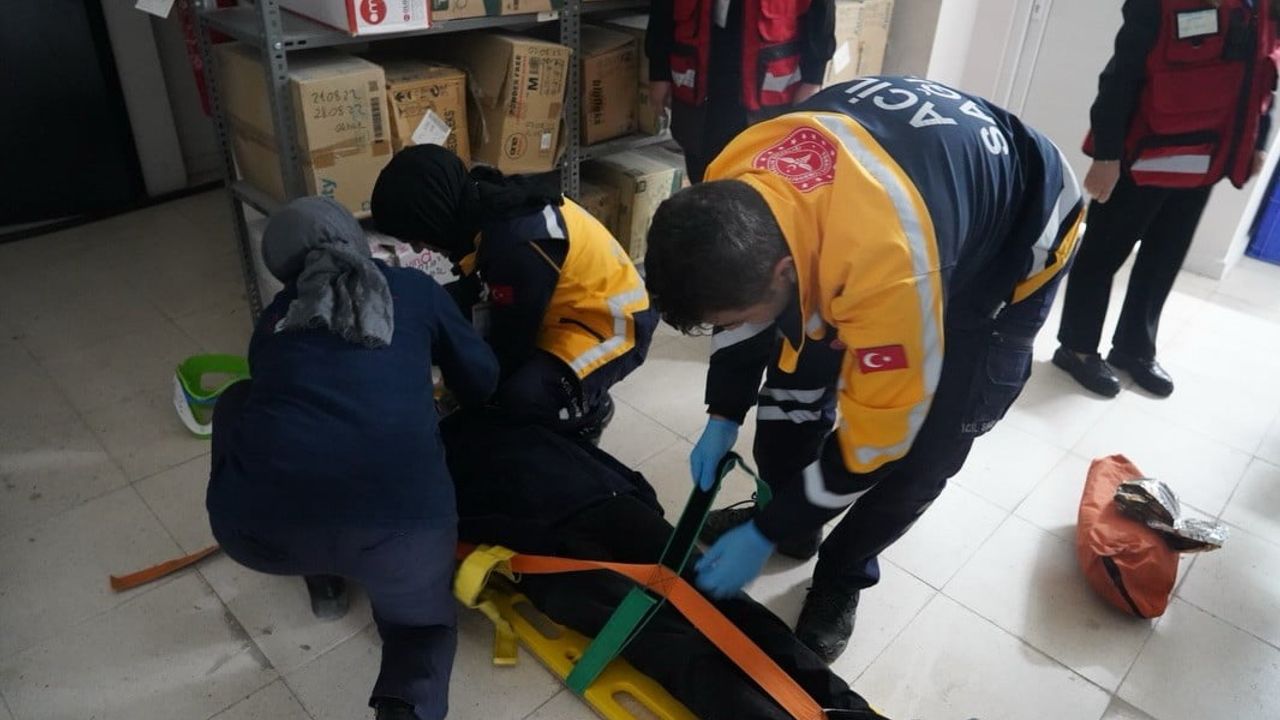 Bilecik Eğitim ve Araştırma Hastanesi'nde Kırmızı Kod Tatbikatı