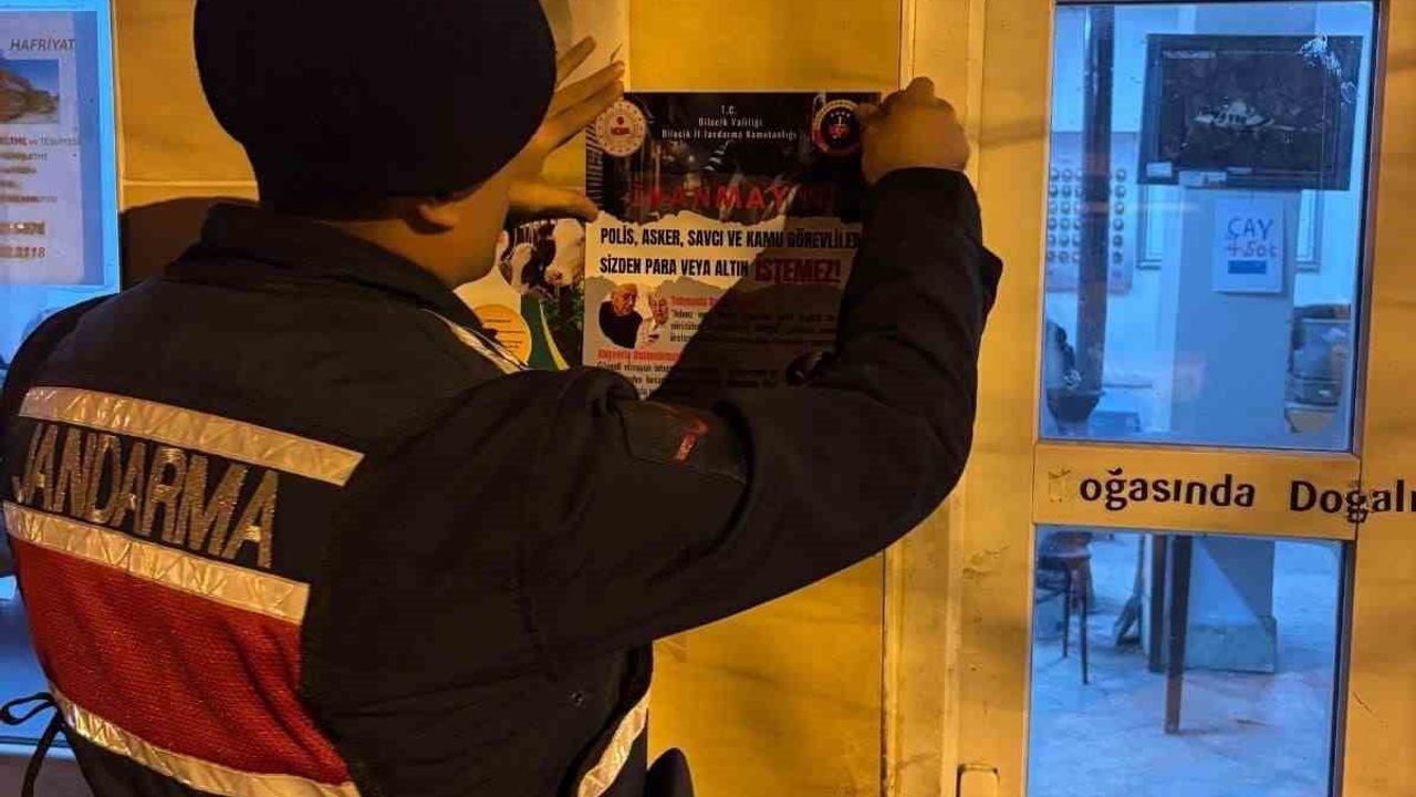 Bilecik Jandarması Köy Kahvelerinde Dolandırıcılığa Karşı Bilgilendirme Yaptı