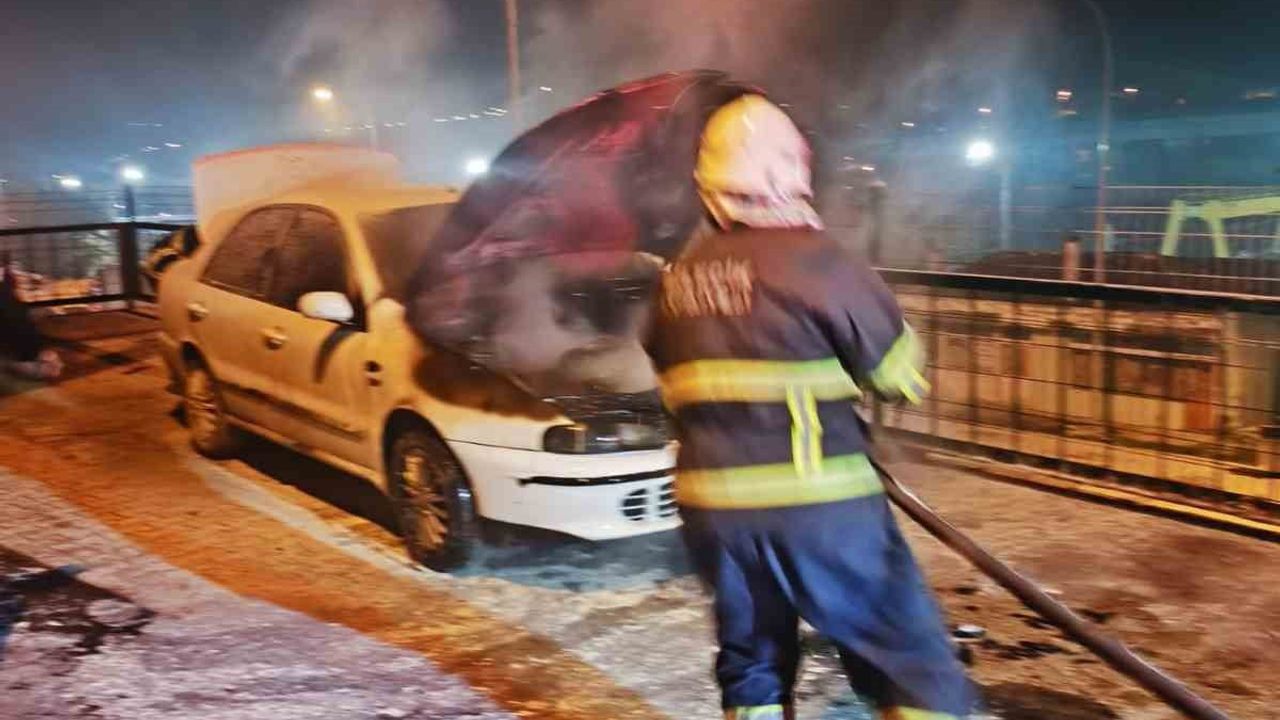 Bilecik'te Araç Yangını Söndürüldü — 11 DN 087 Hasar Gördü