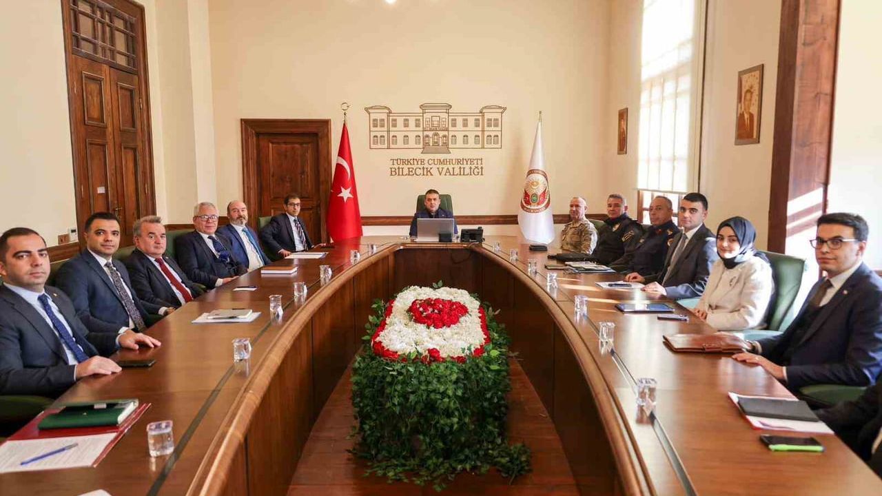 Bilecik'te Asayiş ve Güvenlik Masaya Yatırıldı — Vali Faik Oktay Sözer Başkanlığında