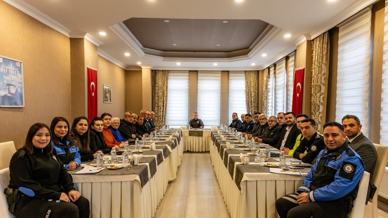 Bilecik'te Emniyet ile Muhtarlar Asayiş İçin Bir Araya Geldi