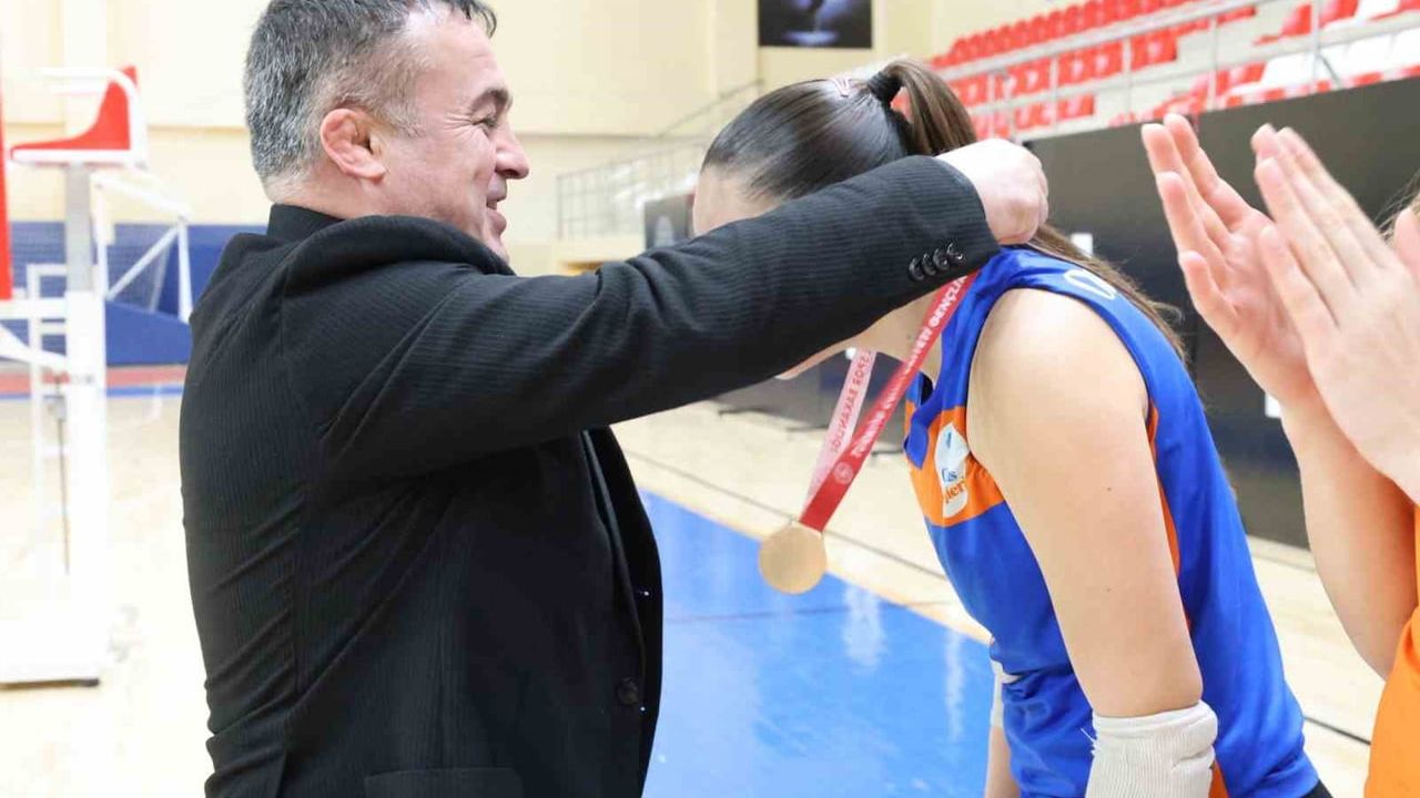 Bilecik'te Genç A Voleybol Grup Müsabakaları Sona Erdi