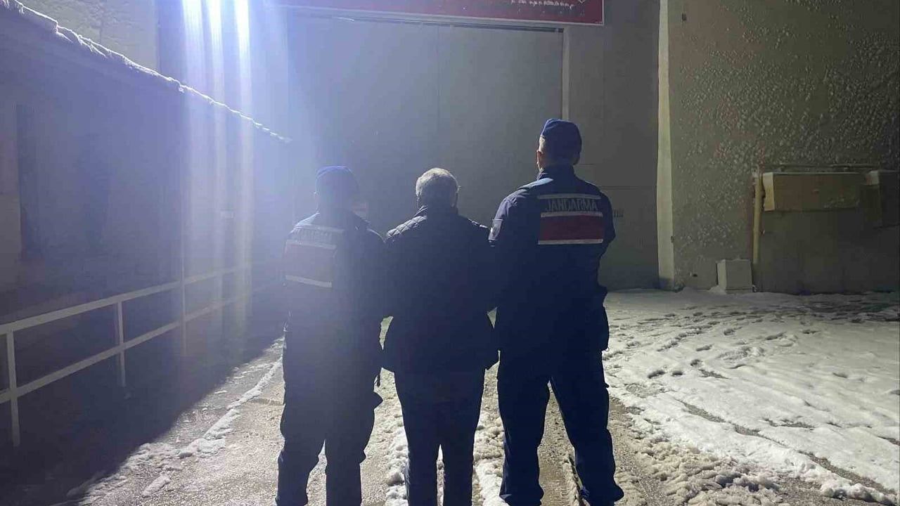 Bilecik'te Tehdit Suçundan Aranan Rıdvan Ö. Jandarma Yakaladı