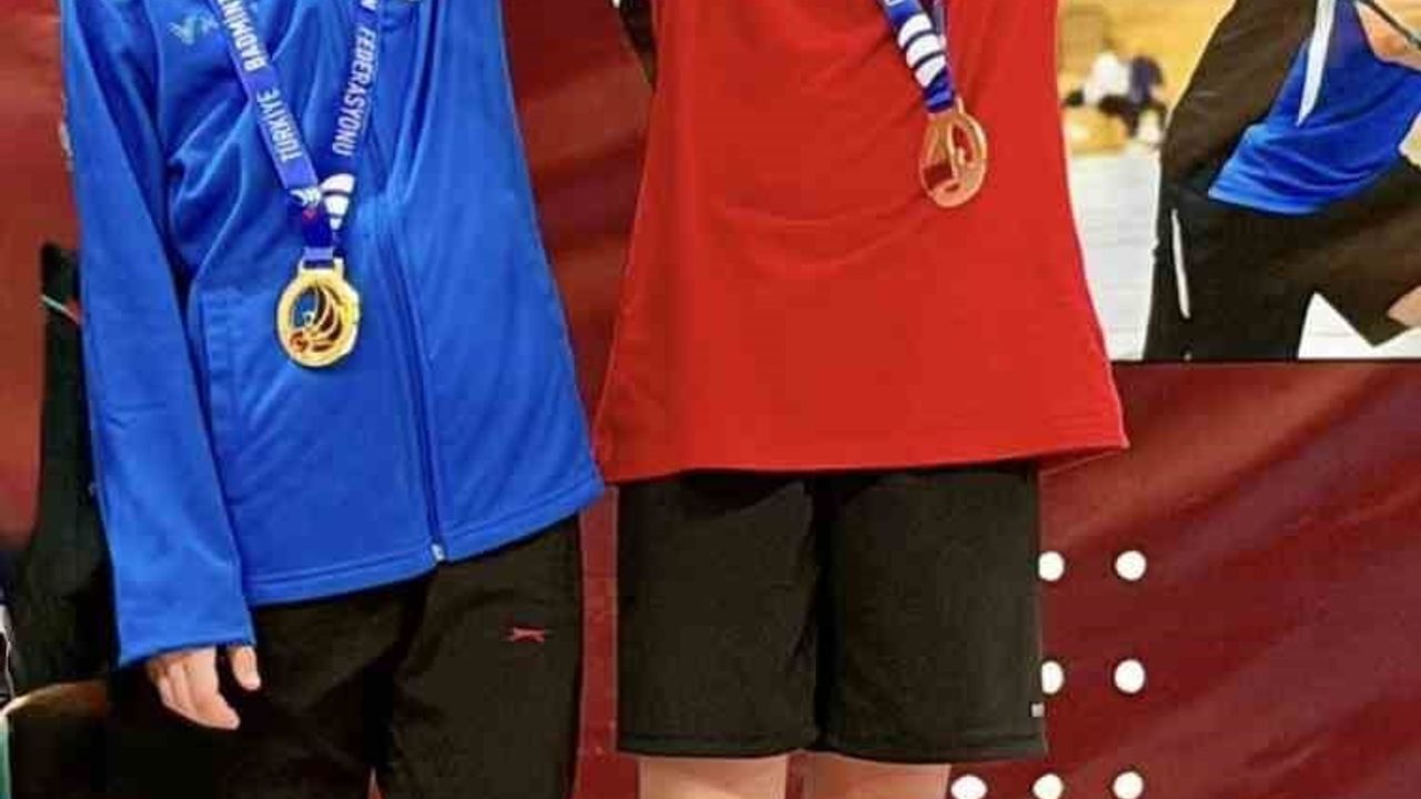 Bilecikli Zeynep Ada Meşe, İşitme Engelliler Şampiyonası'nda Çifte Derece