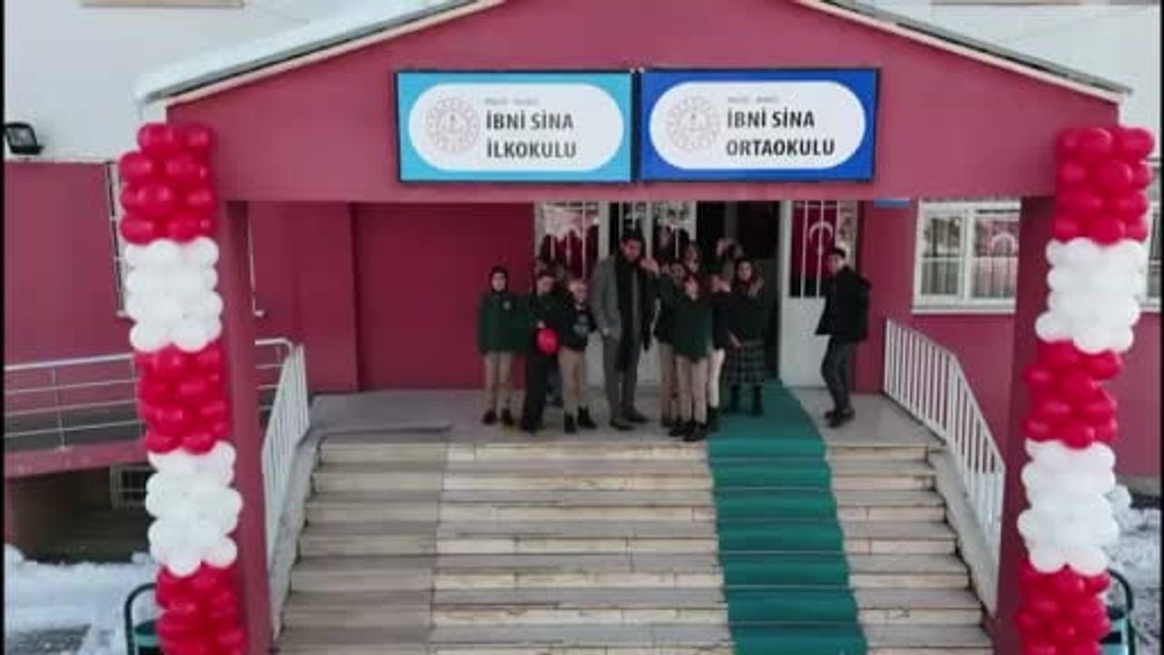 Bingöl'de 58 bin 201 Öğrenci Karne Sevinci