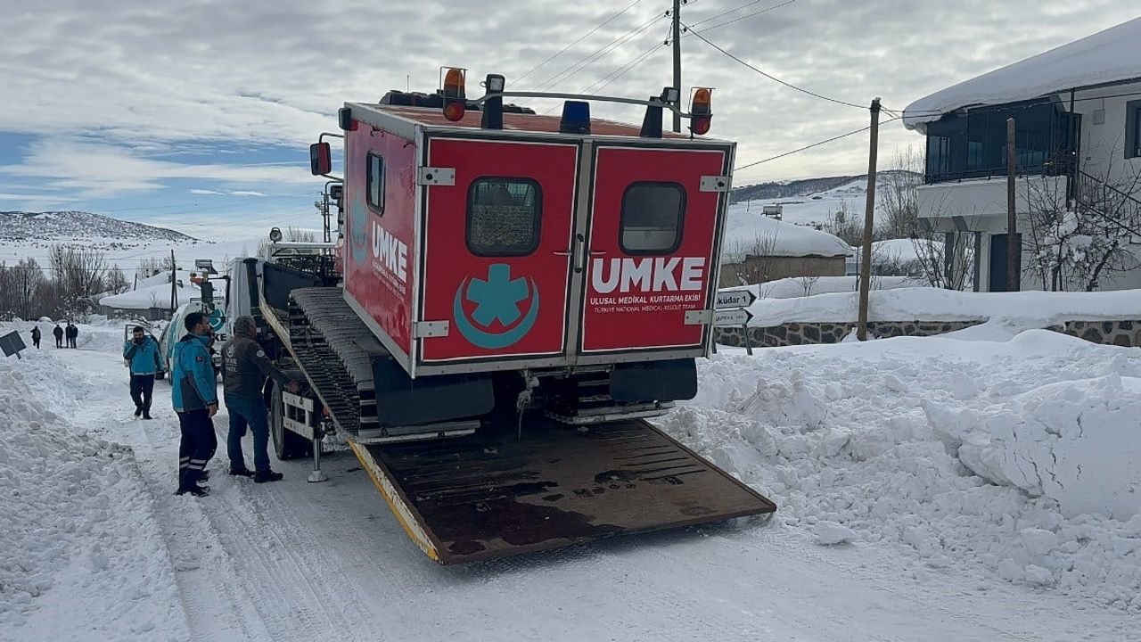 Bingöl'de UMKE’den Yoğun Kar Altında Hayat Kurtaran Müdahale