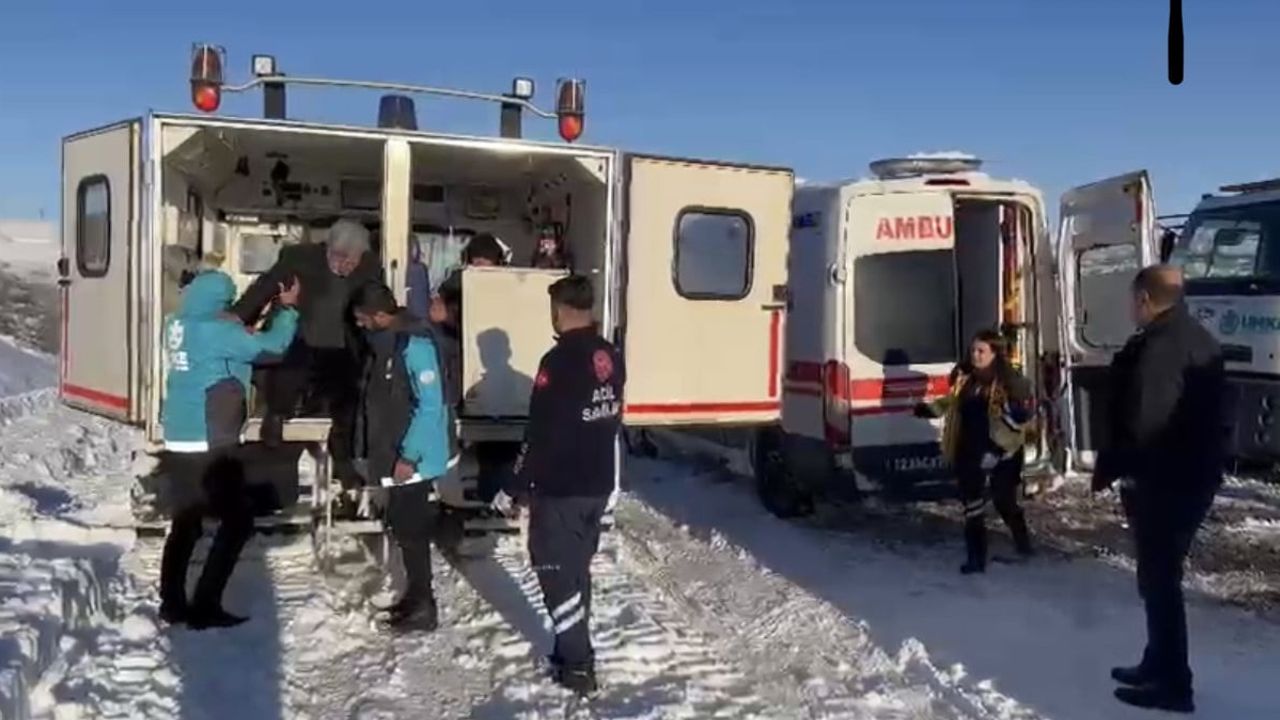 Bingöl'de UMKE, Kar Engeline Rağmen Hastaya Ulaştı