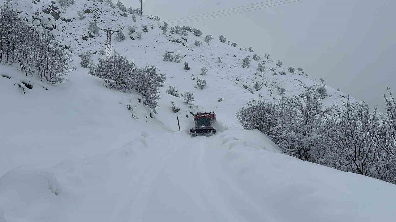 Bingöl'de UMKE Paletli Araçla Diyaliz Hastasını Hastaneye Ulaştırdı