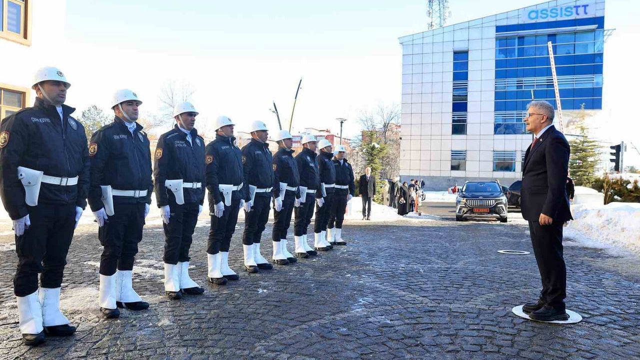 Bingöl Valisi Cahit Çelik Göreve Başladı
