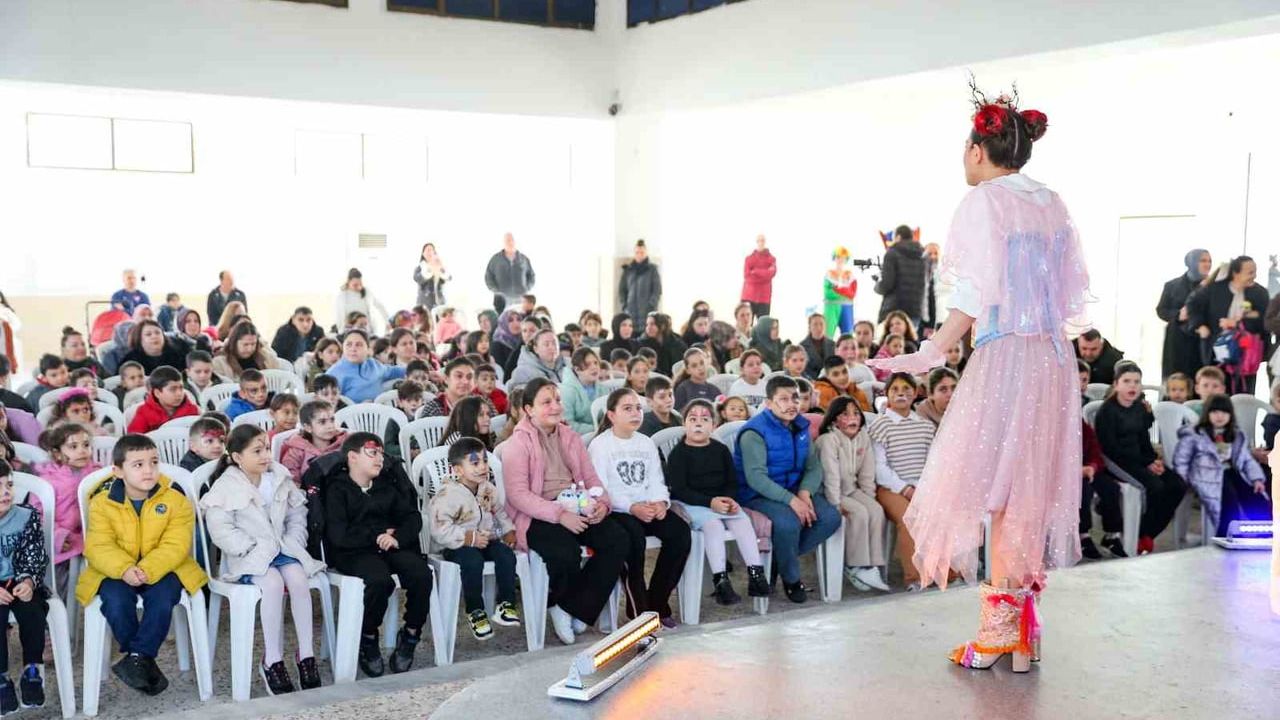 Birlikte Parlayalım Aliağa'da: Tiyatro Günleriyle Minik İzleyicilerle Buluştu