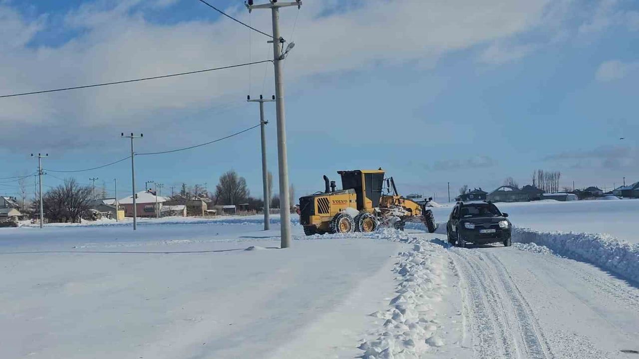 Bitlis Adilcevaz’da Üzerine Sıcak Su Dökülen 9 Yaşındaki Çocuk İçin Ekipler Seferber